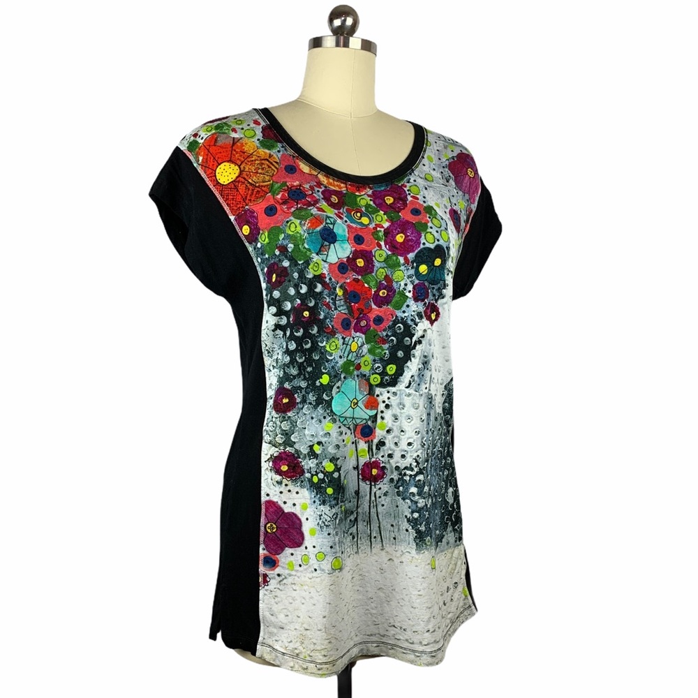 Simply by Dolceeza Short Sleeved Tee Art Design